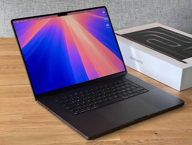 MacBook Pro 2024